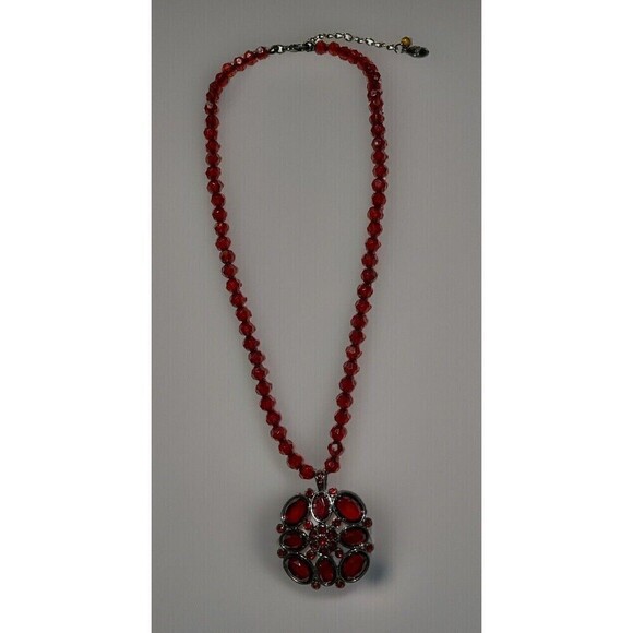 VTG Y2K Liz & Co Red Victorian Goth Bead Pendant Necklace Silver Tone Signed 16" - Picture 3 of 7
